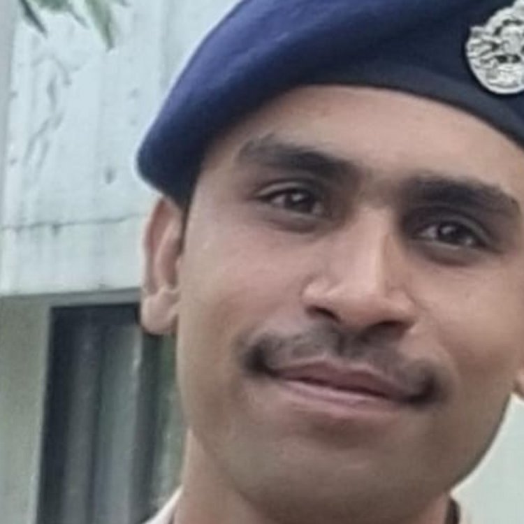 क्रिकेट मैच के जश्न में कॉन्स्टेबल की हार्टअटैक से मौत:अचानक सीने हुआ दर्द और गिर पड़े; 9 दिन पहले बहन की शादी की थी